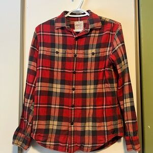 American Eagle Outfitters Red and Black Heritage Flannel - Classic Fit